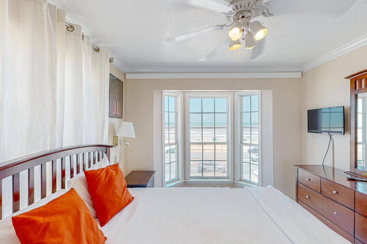 Beachfront Haven Галвестън Екстериор снимка